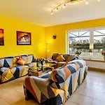 Haus Mit Seeblick * Nenndorf (Wittmund)