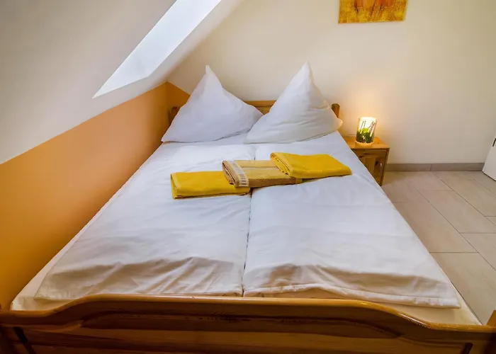 Haus Mit Seeblick * Nenndorf (Wittmund)