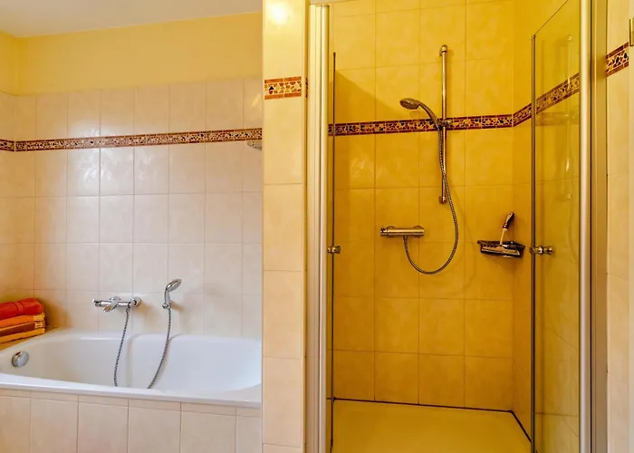 Haus Mit Seeblick Nenndorf (Wittmund)